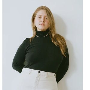 Ozma of California Black Silk Turtleneck Size Small